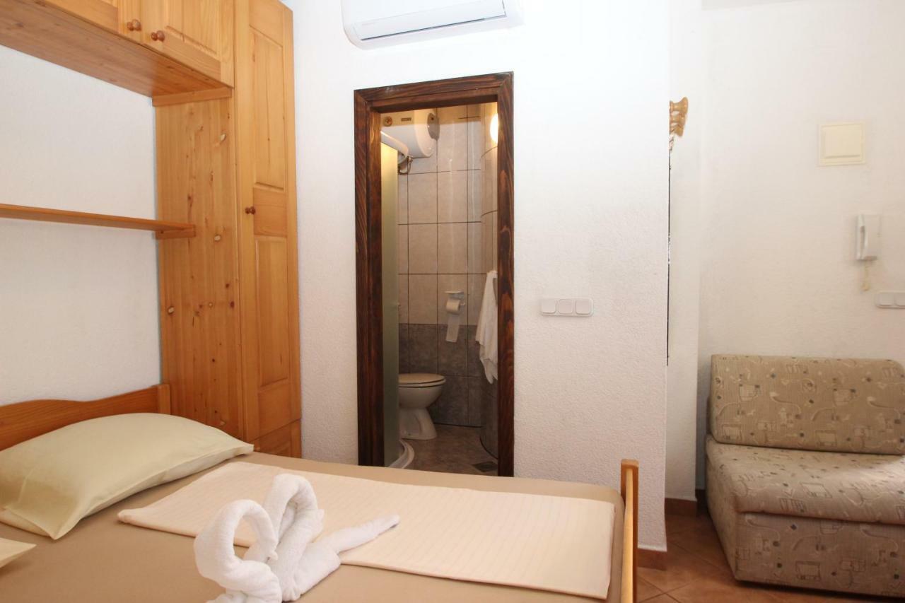 Appartments Mali Raj Врсар Экстерьер фото